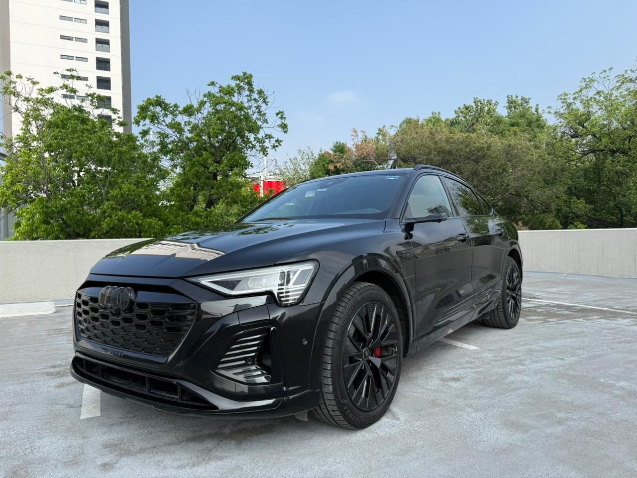 Audi Q8 E-tron